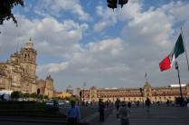 A Catedral e o Palácio do Governo na Zócalo, praça central da Cidade do México, capital do país